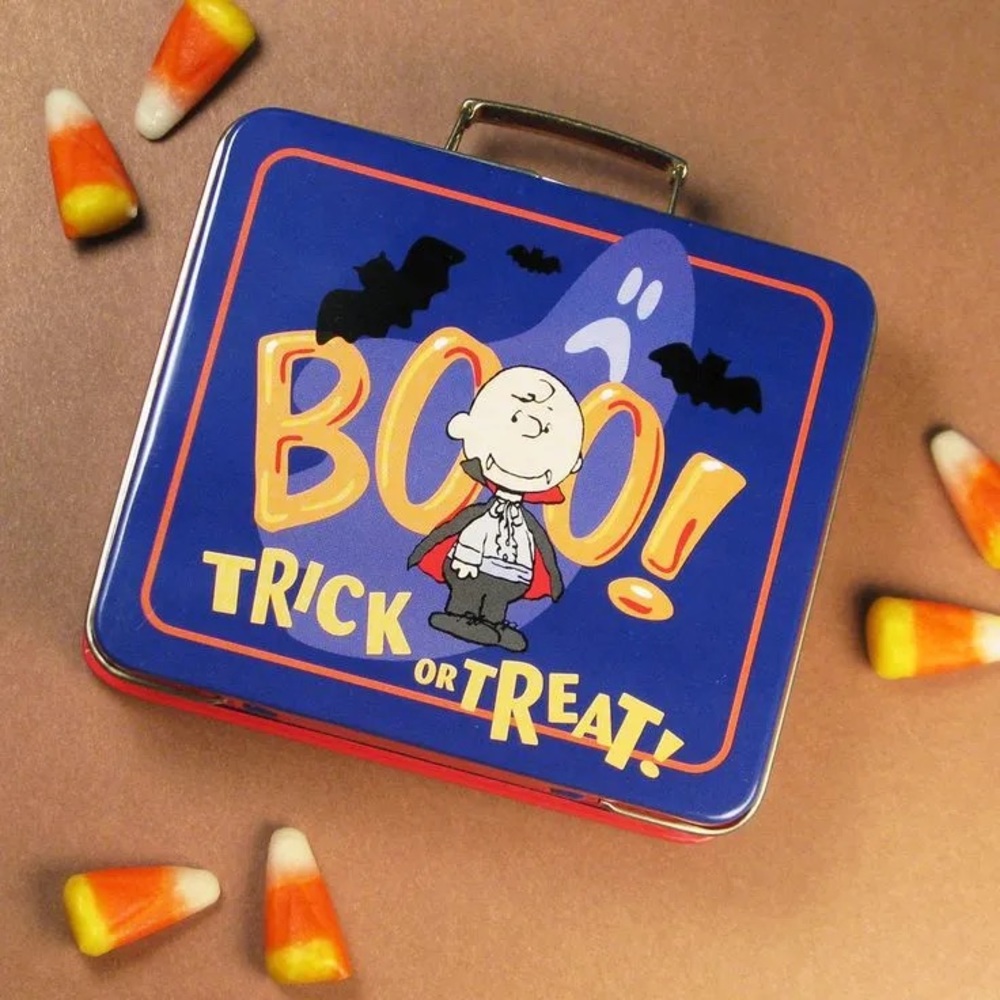 🆕 Charlie Brown Vampire Boo Trick or Treat Halloween Collector Metal Lunch Box